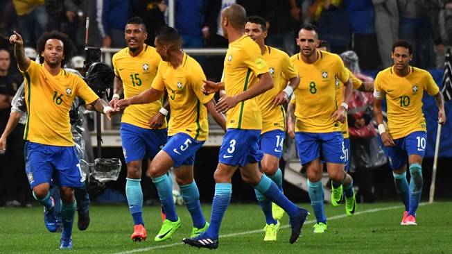 البرازيل تعود للصدارة بعد سبع سنوات من الانتظار