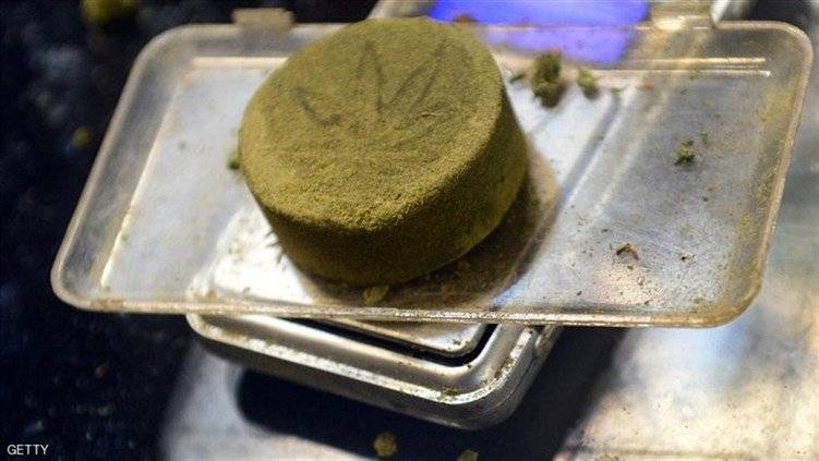 اليكم أول دولة تبيع الحشيش في الصيدليات