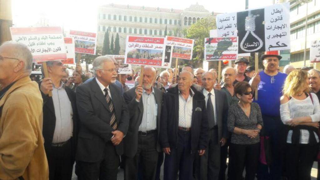 وقفة احتجاجية للجنة الدفاع عن حقوق المستأجرين: القانون الجديد سيواجه في الشارع