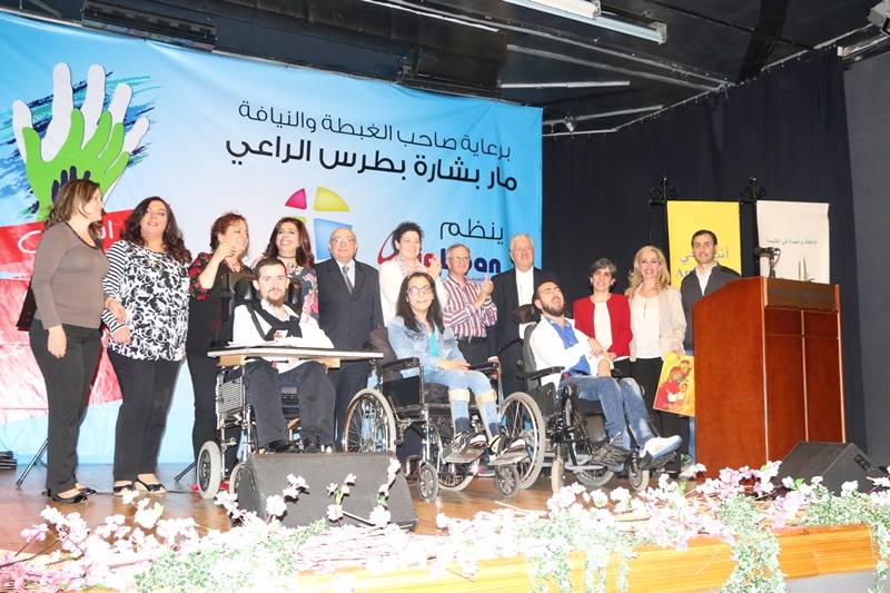 نشاطات المعرض المسيحي: مسرحية للطلاب حول مخاطر الانترنت