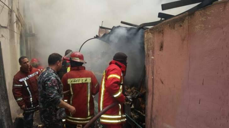 اندلاع حريق في منطقة البسطا وفوج الإطفاء يعمل على اخماده