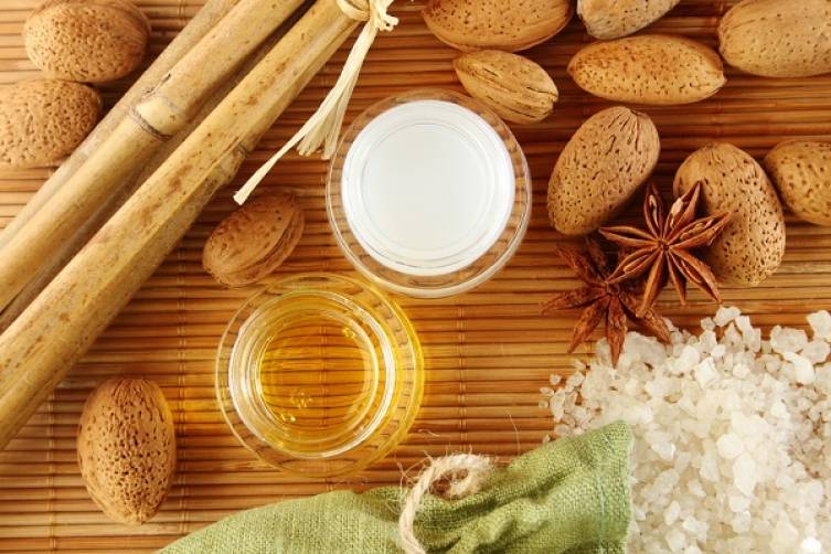 تمتعي بركبتين اكثر بياضا ونعومة