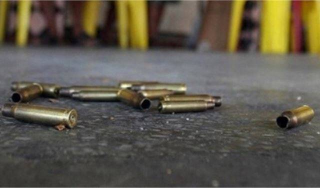 توفي متأثرا بجراحه.. بعد ان أُصيب برصاص ولده!