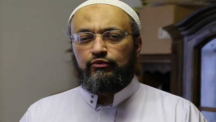 فرنسا تطرد حفيد مؤسس "الإخوان المسلمين"