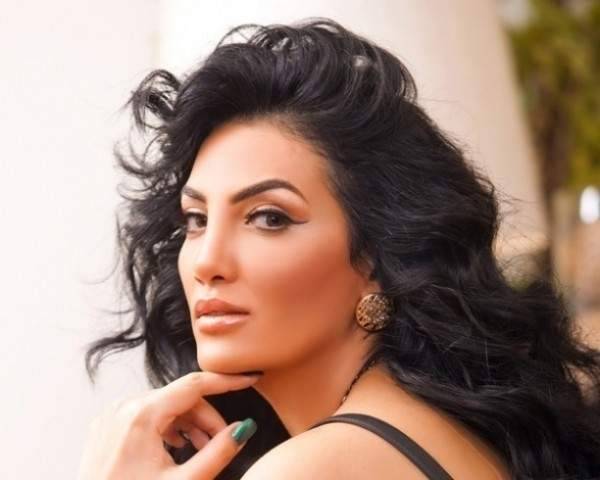 بعد تعرّضها للإنتقاد..ممثلة مصرية تدافع عن حورية فرغلي!