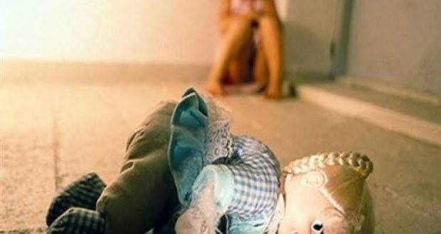 حادثة مفجعة: طفلٌ يغتصب زميلته في الحضانة.. وهذا ما حلَّ به!