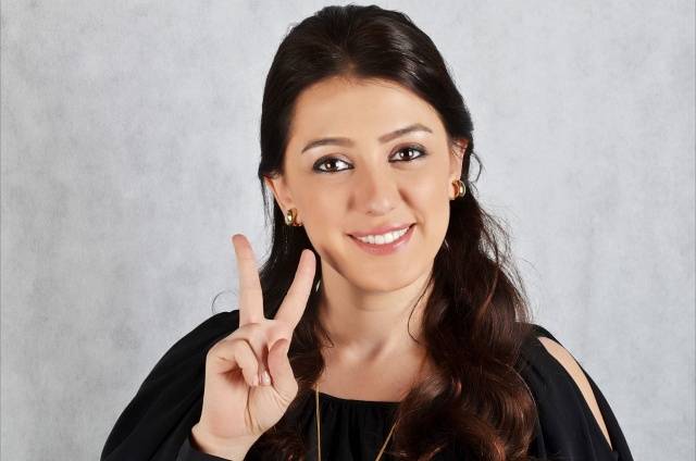 كندة علّوش ترد على إعلان أحلام عن سورية