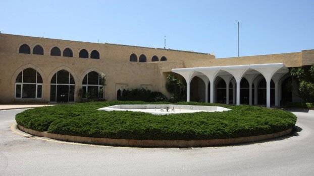 مجلس الوزراء بدأ جلسته برئاسة عون لمناقشة قانون الانتخاب