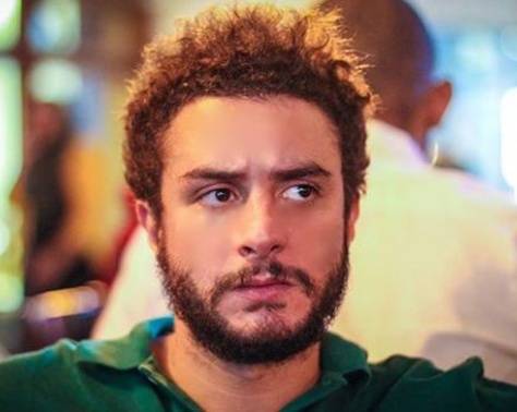 أحمد الفيشاوي يثير الجدل من جديد بسبب ابنته.. وردّ فعله غريب!