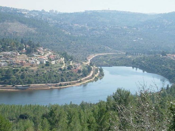 سقطت في بركة مياه في لبنان.. هكذا رحلت إبنة الـ16!