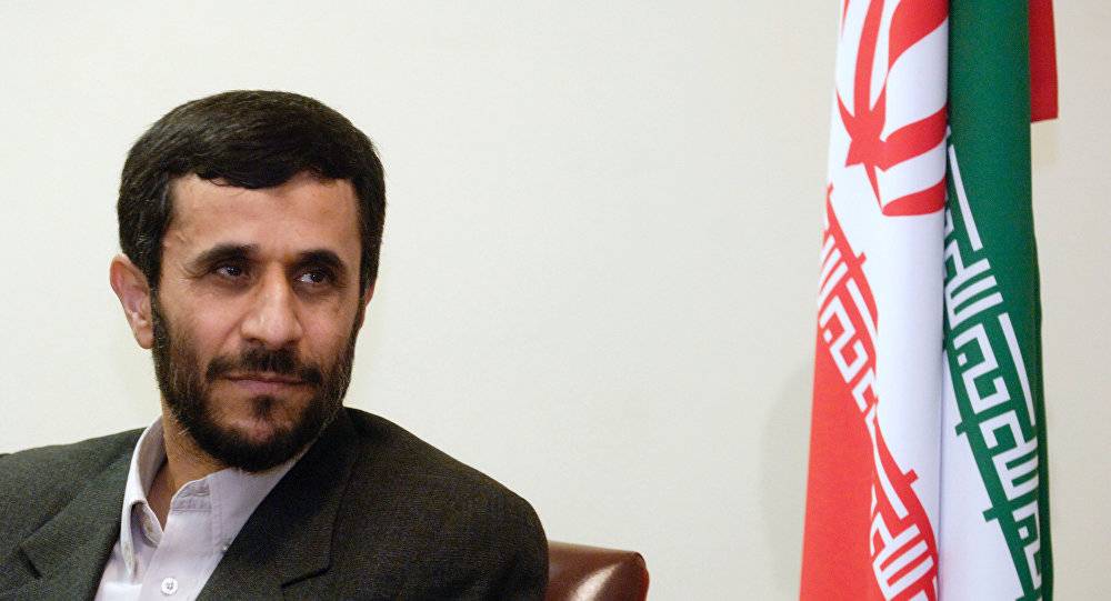 باحث إيراني: ترشح نجاد لمواجهة ترامب أمر غير مطروح داخليا