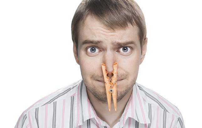 10 طرق لتحفيز الزوج للعناية بنظافته