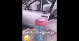 بالفيديو: لن تصدق ماذا فعل رجل مع عمال محطة وقود؟!
