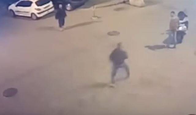 بالفيديو.. اشكال واطلاق نار في عين الرمانة