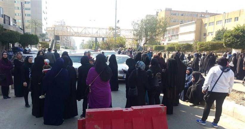 اعتصام لأهالي الموقوفين الاسلاميين أمام مسجد التقوى في طرابلس