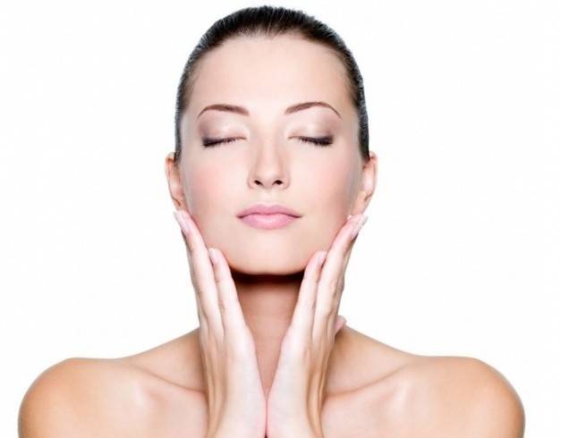 الطحين والماء.. أكثر الحيل سهولة لإزالة شعر الوجه!