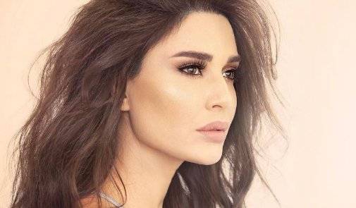 بعد تكفيرها والمطالبة بإحراقها العام الماضي… ماذا نشرت سيرين عبدالنور يوم الجمعة العظيمة؟