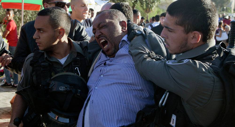 في يوم الأسير.. تعرف على عدد الأسرى الفلسطينين في سجون إسرائيل