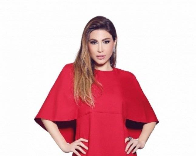 بالفيديو.. يارا تخرج عن صمتها وترد على من وصفها بـ"الفنانة المحتشمة"!