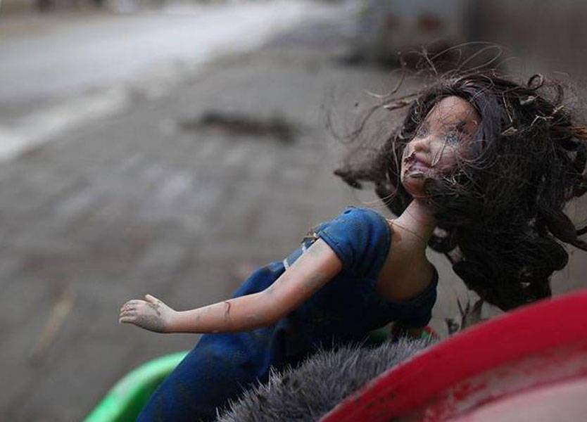 جريمة بشعة: استدرج الطفلة وضربها بحجر على رأسها..