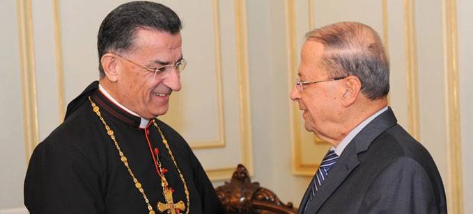 لقاء بين الرئيس عون والبطريرك الراعي والبطريرك صفير في بكركي قبيل بدء قداس عيد الفصح