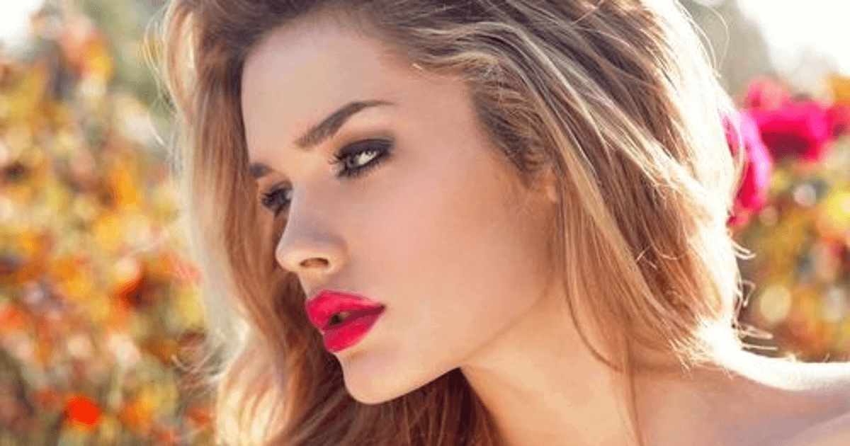 3 حيل لتثيري غيرة الاخريات منك