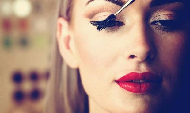 أخطاء في مكياجكِ تزعج الرجل.. تجنّبيها!