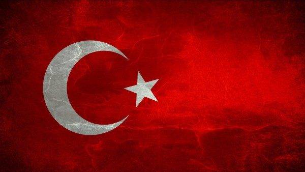 رويترز: مقتل 12 شخصا بتحطم مروحية عسكرية شرق تركيا