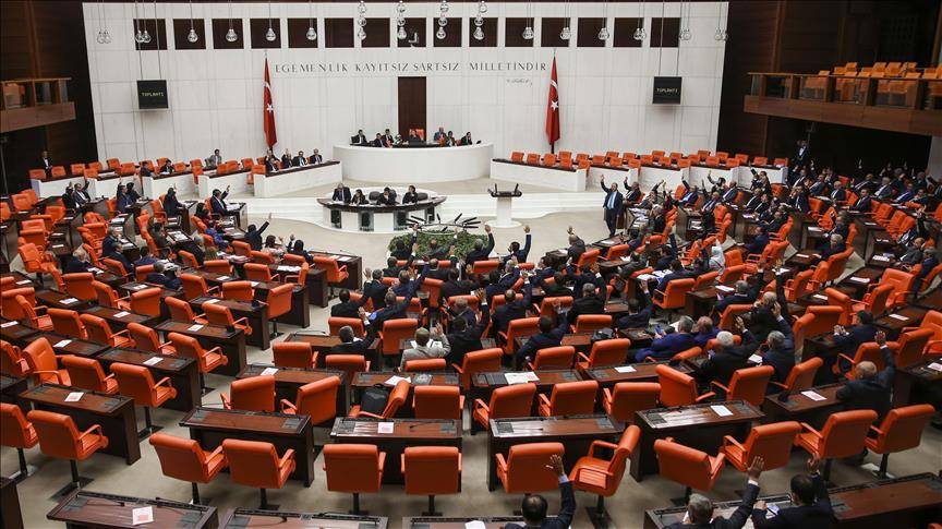 البرلمان التركي يوافق على مذكرة الحكومة لتمديد حالة الطوارئ مدة 3 أشهر ابتداءً من 19 أبريل نيسان الجاري