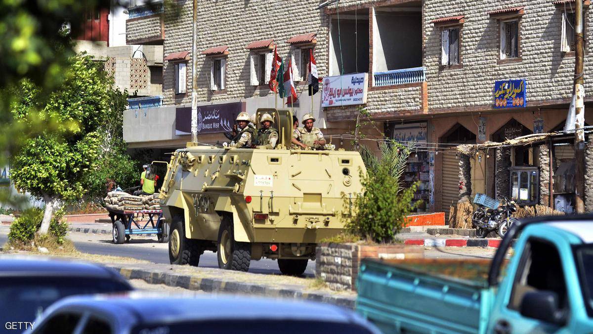 مقتل جندي في هجوم على مدرعة للشرطة بشمال سيناء
