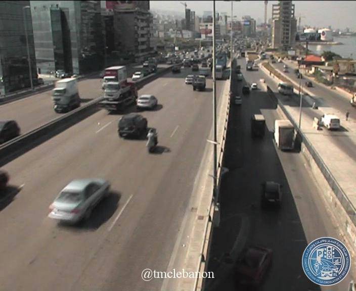 حركة المرور ناشطة من انطلياس باتجاه جل الديب وصولا الى الكرنتينا (التحكم المروري)