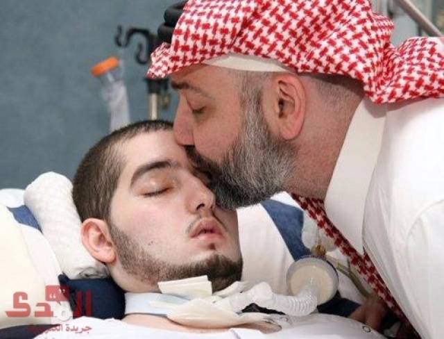 في عيده الـ 28.. هكذا  عايد والد "الأمير النائم»  ابنه
