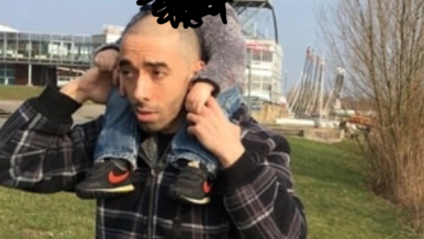 صورة مروّع فرنسا "المحب للعصافير" والناقم على الشرطة