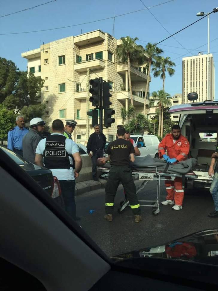 صدم شرطي سير عند تقاطع ايليا في صيدا