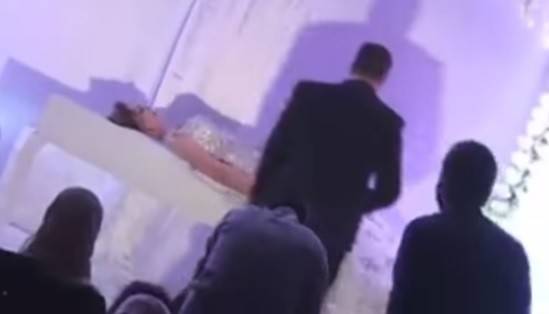 بالفيديو.. تخيّل ما حدث في حفل زفاف "ساحر"!!