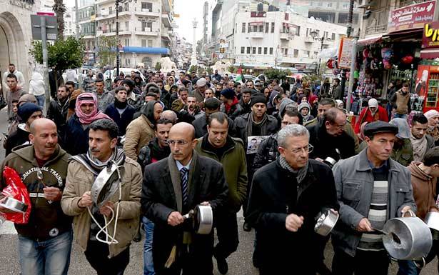 إضراب الأسرى الفلسطينيين دخل يومه السادس
