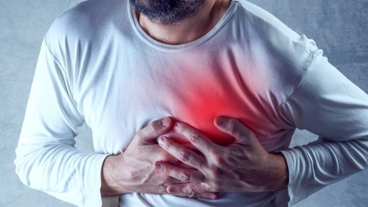 آلام الصدر مجهولة السبب مؤشر على أخطار تهدد القلب