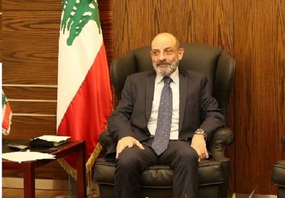 وزير الدفاع يستقبل وفد من القدامى العسكريين