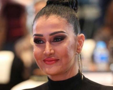 غادة عبدالرازق بفيديو مجنون يشعل مواقع التواصل.. وشاهدوا ابنتها بالحجاب!