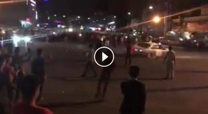 بالفيديو.. لحظة دهس سيارة للجمهور خلال الاحتفال بالكلاسيكو