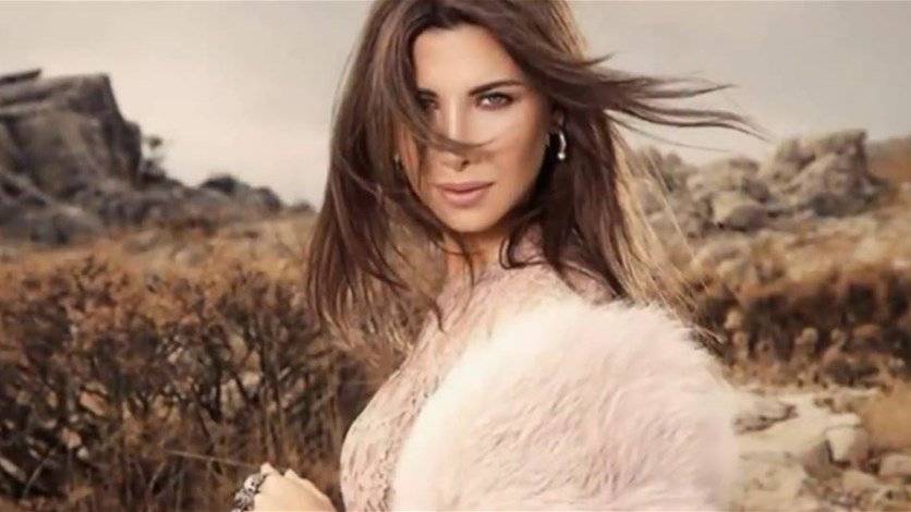 بالصورة : هدية ضخمة من المعجبين إلى نانسي عجرم