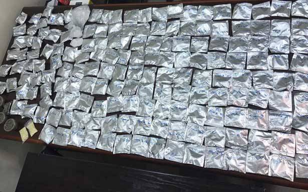 توقيف مروّجي مخدرات في الحدث