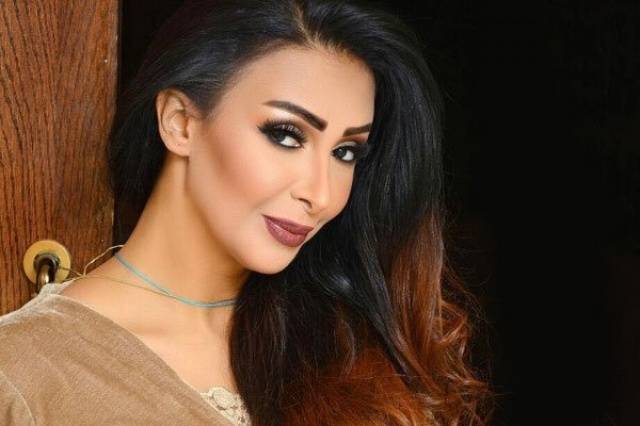 بعد خلعها الحجاب.. هذا ما فعله زوج شاهيناز وابنها!
