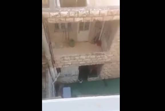 فيديو قاس لطفلة يتسبَّب في حبس مديرة حضانة