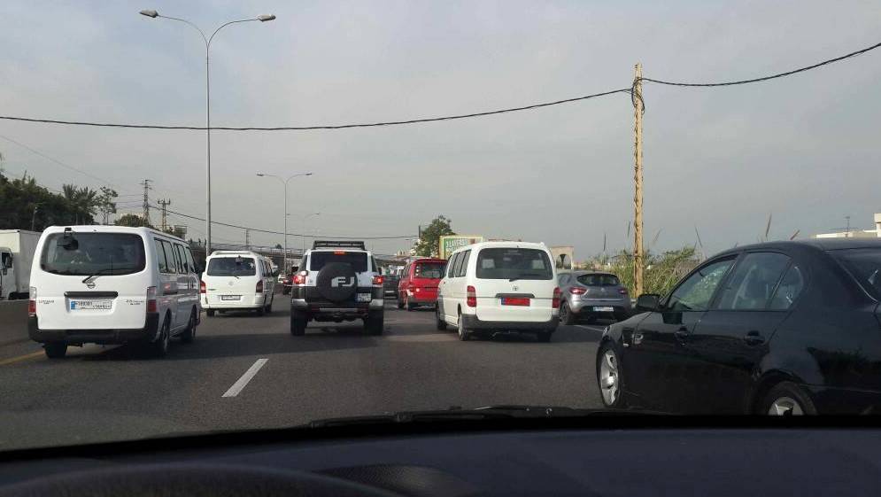 إقفال طريق الصفرا جزئيّاً عند المسلكين الشرقي والغربي وشفيق القسيس يؤكد انه سيعلن الاضراب المفتوح بدءا من يوم غد