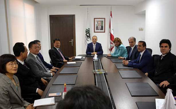 الوفد الصيني زار خوري ومحافظ الشمال
وعرض لتنمية تبادل الاستثمارات والخبرات