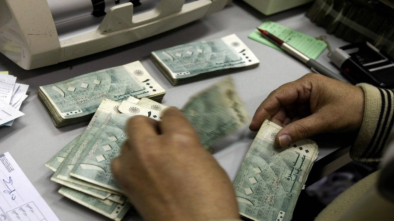 لنبيع الوطن حتى يسدّدوا الدين العام!