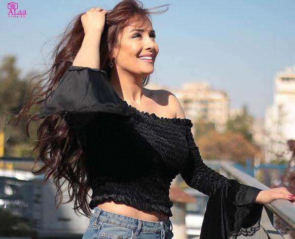 بالفيديو - كنده حنا كما لم تشاهدوها من قبل... ماذا حدث لشعرها؟