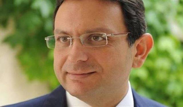 الخازن يردّ على باسيل: تفاحة لبنان شبعت
