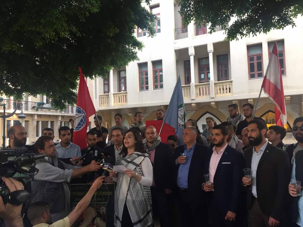 اعتصام لمنظمة الشباب التقدمي تضامنا مع الاسرى في سجون الاحتلال